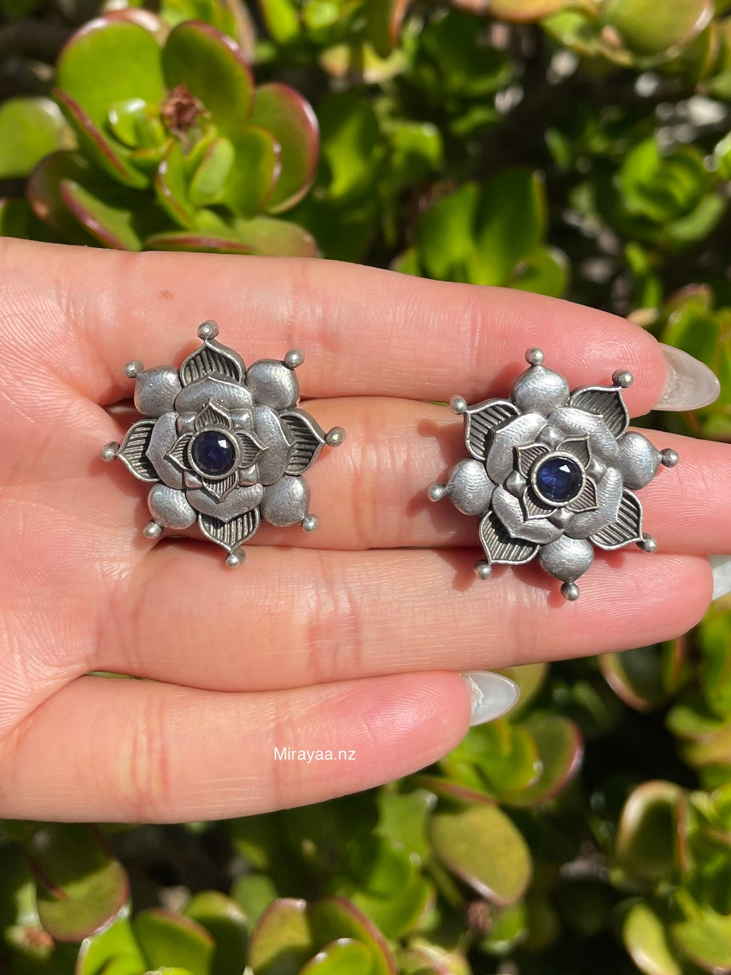 Sindhu Studs
