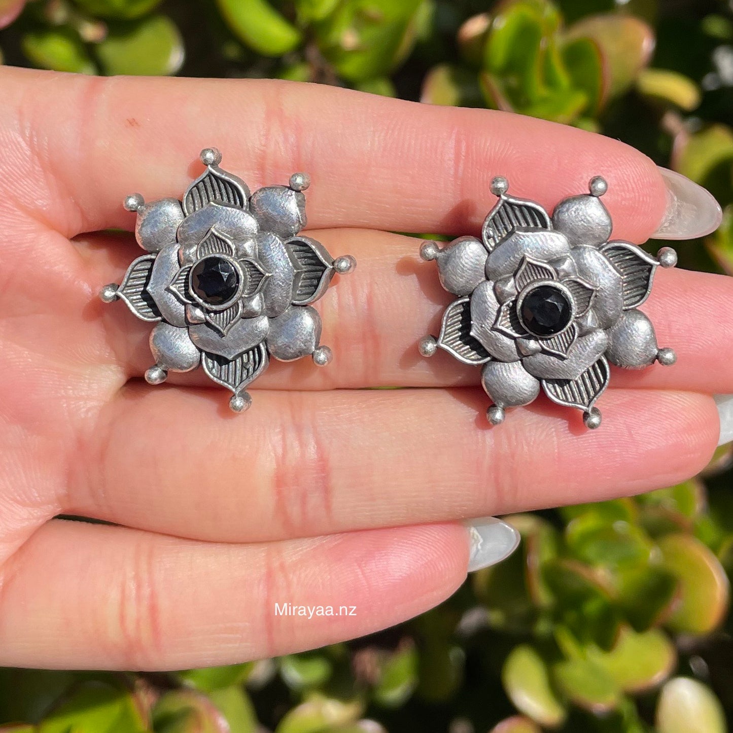 Sindhu Studs