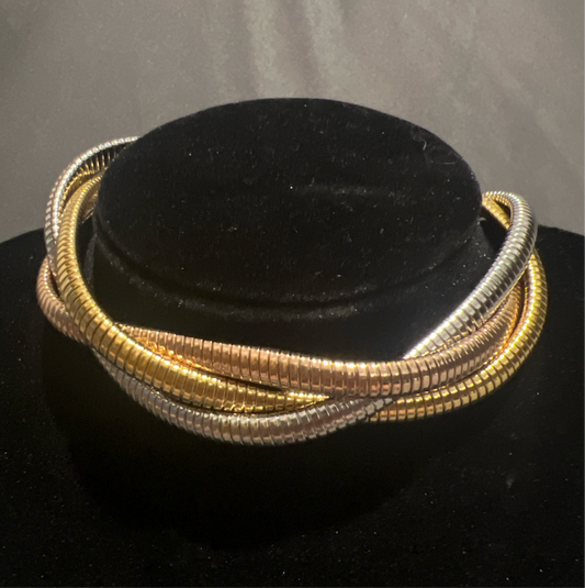 Dual tone choker